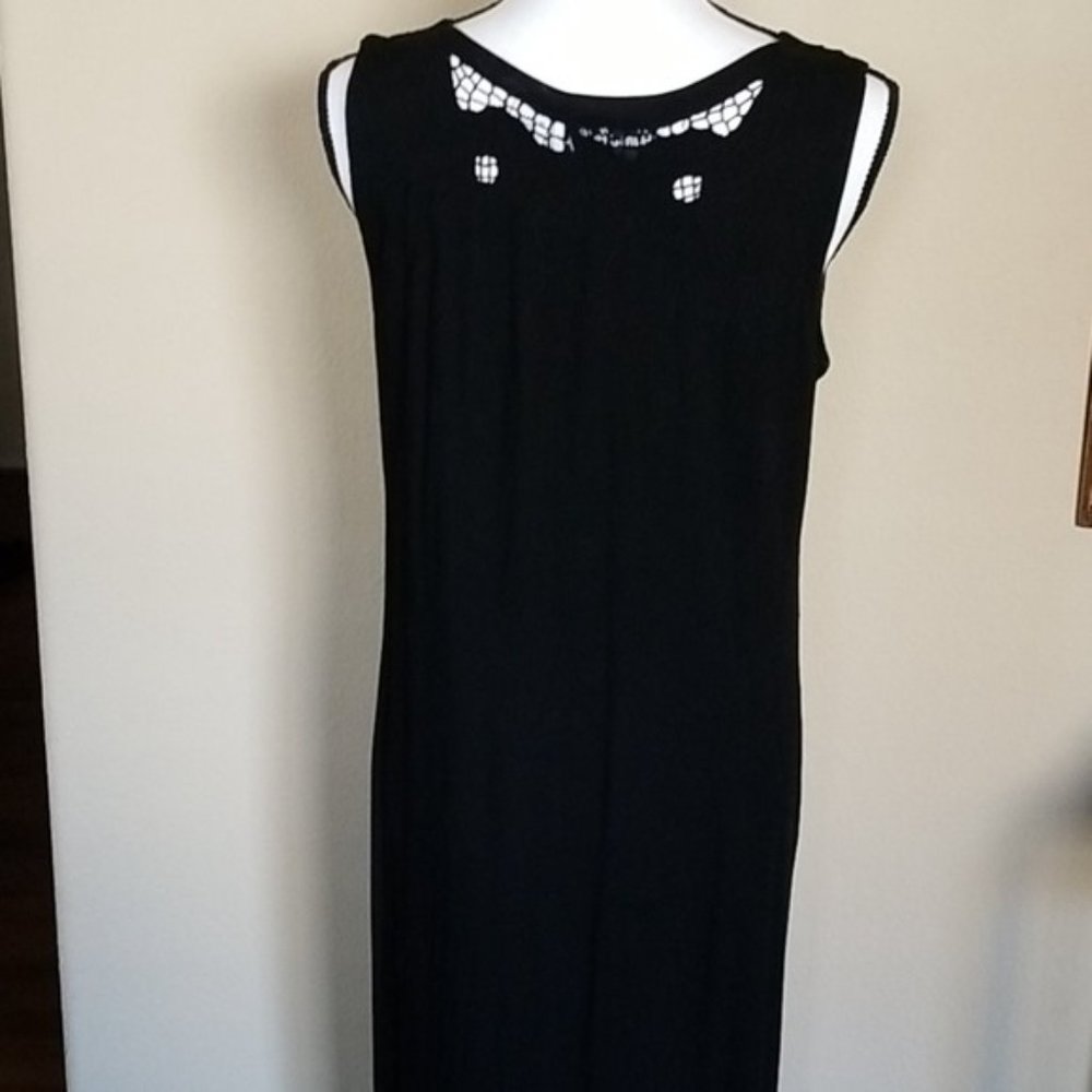 JANE ASHLEY embroidered shift maxi dress M